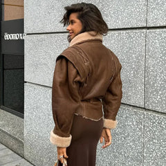 Autumn and winter new fashionable women's clothing elegant design sense European and American style fur integrated jacket