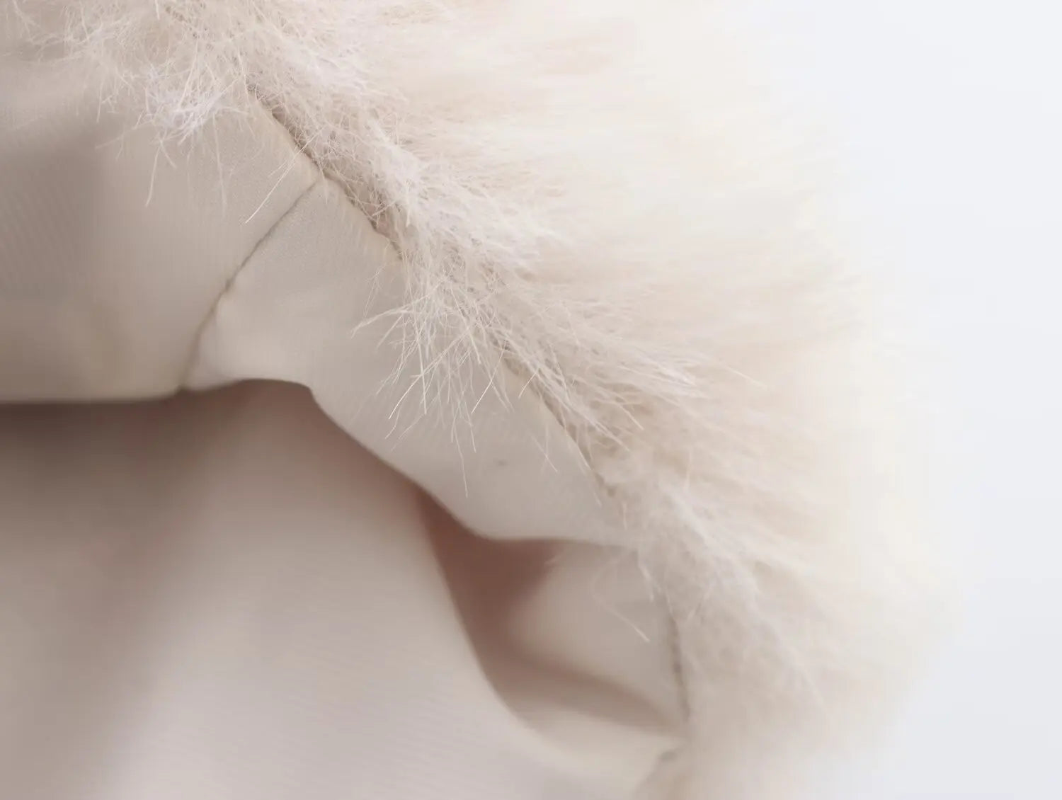 2025 new women's clothing European and American style fashion versatile French design faux fur short vest